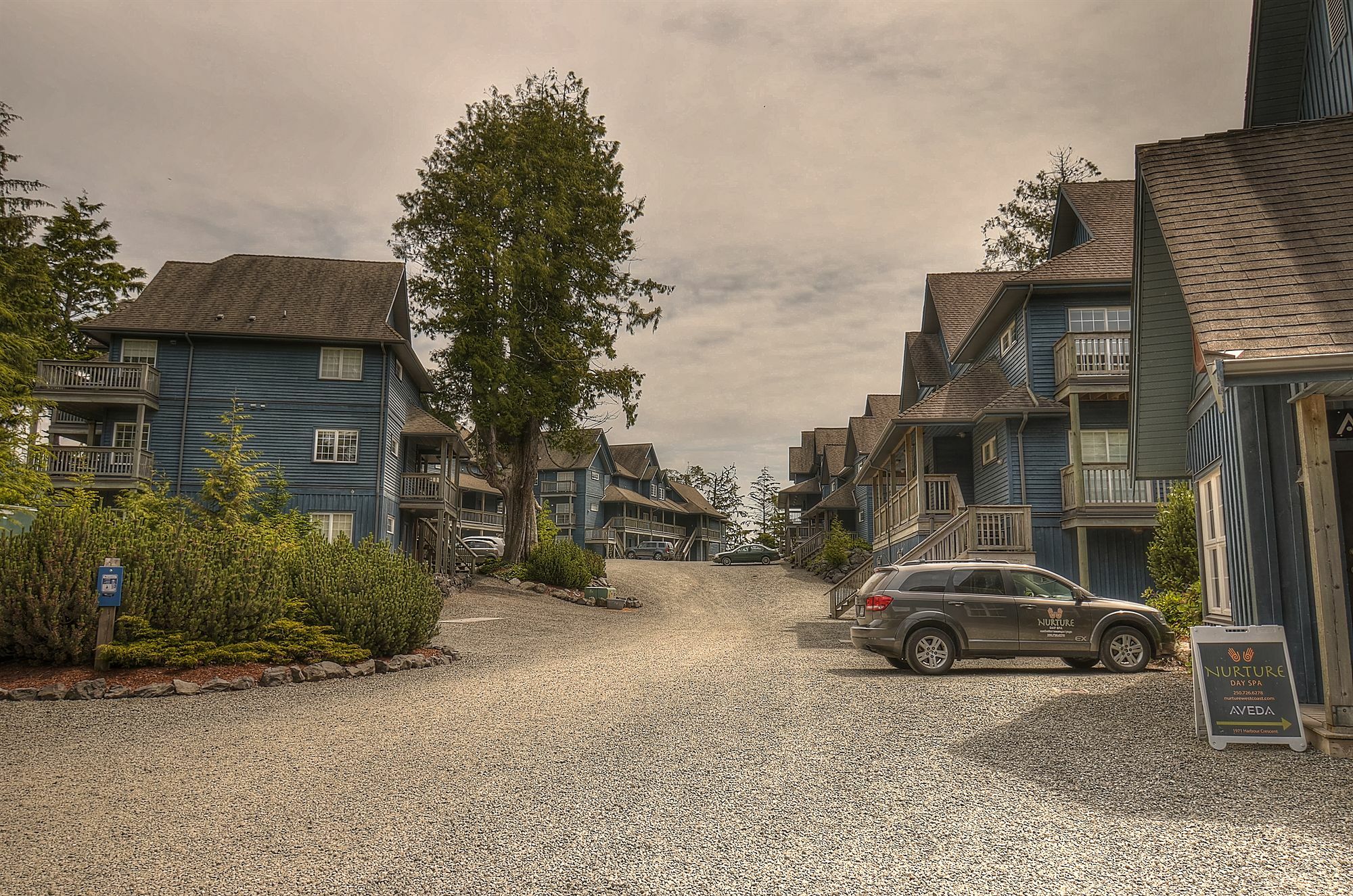 Waters Edge Shoreside Suites Ucluelet Exterior photo